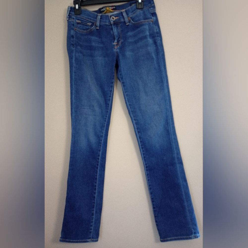 Lucky Brand Straight Leg Jeans in Medium Blue